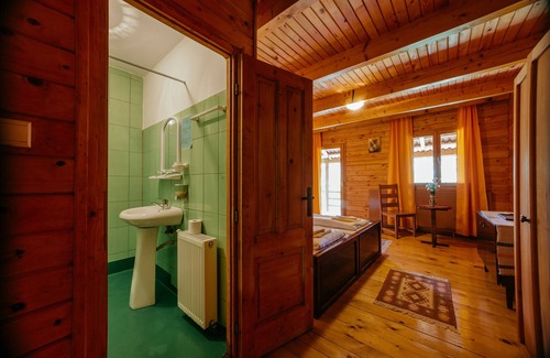 Nucet Maison | Pensiunea Bio Haus