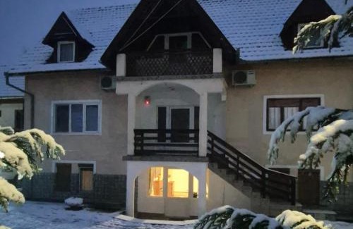 Vadu Crisului Maison | Pensiunea CORIMEN Vadu Crisului