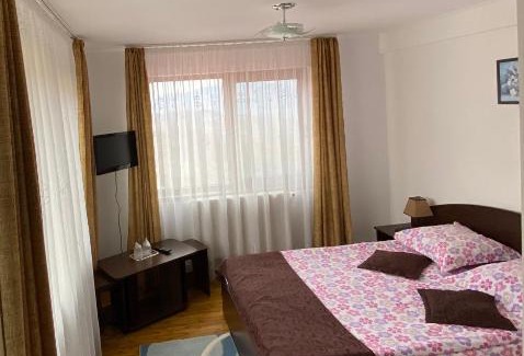 Mioarele Maison | Pensiunea Cristiion