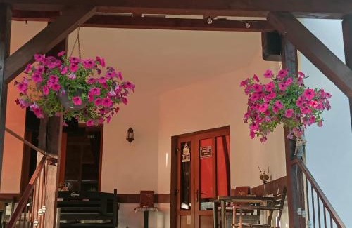 Viseu de Sus Maison | Pensiunea Mallorca Restaurant - Bar