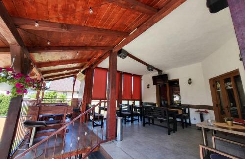 Viseu de Sus Maison | Pensiunea Mallorca Restaurant - Bar
