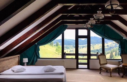 Dorna Candrenilor Maison | Pensiunea Poiana Izvoarelor