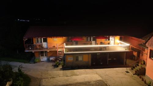 Brezoi Maison | Pensiunea Ramona