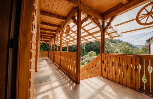 Viseu de Sus Maison | Pensiunea Romina