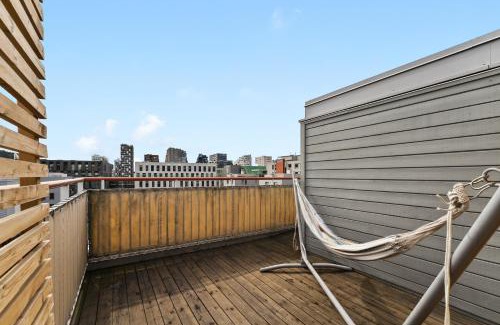 Gronland Appartement | Penthouse 3-Story with 2 Terraces & Balcony