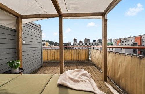 Gronland Appartement | Penthouse 3-Story with 2 Terraces & Balcony
