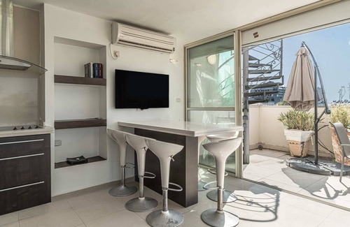 Tel Aviv Appartement | Penthouse 3BR in Ben Yehuda By Holiday Rentals