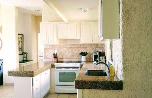 Cabo Bello Copropriété | Penthouse Birds Eye Wrap-Around Ocean Views 2 Bdm Sleeps 5 Enhanced Cleaning