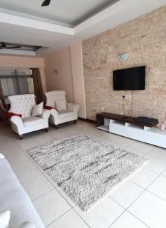 Ras Makamaiwe Appartement | Penthouse Five - The Beautiful 3Br En-suite Apt