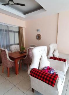 Ras Makamaiwe Appartement | Penthouse Five - The Beautiful 3Br En-suite Apt