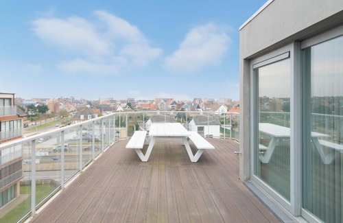 Stene Appartement | Penthouse in Ostend with sea view dining