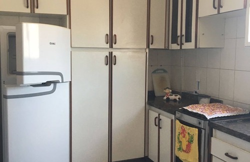 Tupi Appartement | Magnifique couverture! Dans le village Tupi Avec barbecue, un pâté de maisons de la plage!