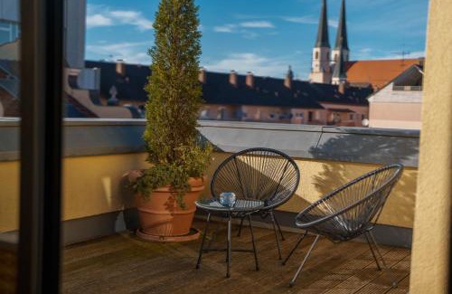 Altotting Hôtel | Penthouse mit Whirlpool, Sauna, Dachterrasse und Schwedenofen, air-condition