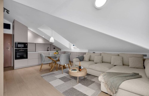 Gorinka Appartement | Penthouse Nikolina-50m to beach!