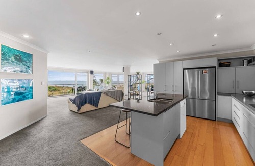 Papamoa Beach Appartement | Penthouse & Panoramic Views!