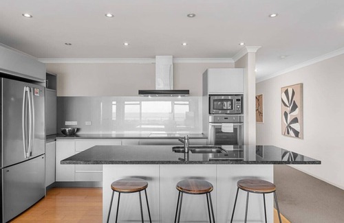 Papamoa Beach Appartement | Penthouse & Panoramic Views!