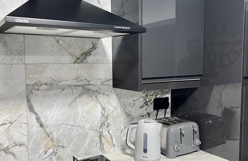 Birmingham Maison | Penthouse style 2 bedroom house with Hot-tub