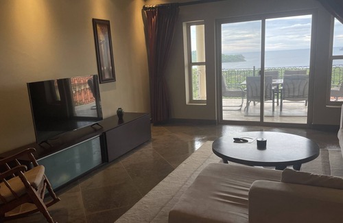 Panama Beach Copropriété | Penthouse with vaulted ceilings overlooking the beautiful Pacific Ocean!