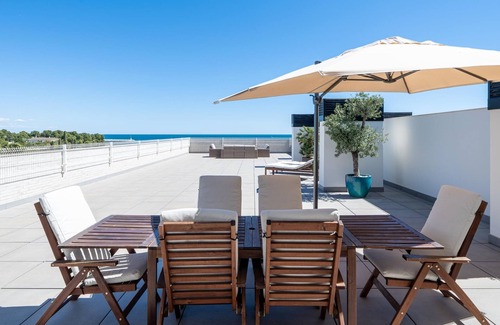 Roques Daurades Appartement | Penthouse avec solarium privé et piscine face mer
