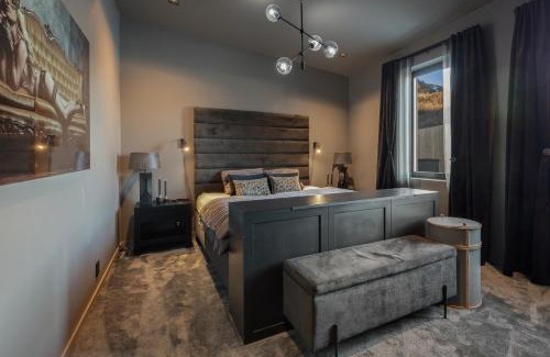 Sogndal Appartement | Penthouse with fjord view and parking