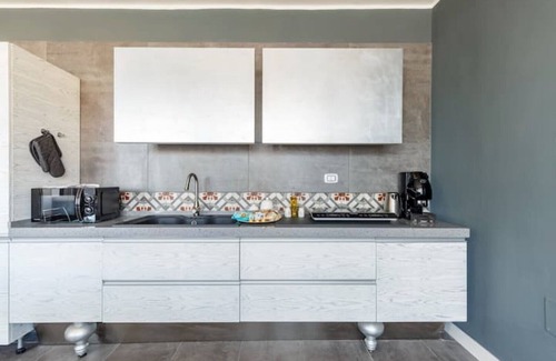 Vasto Appartement | Penthouse with garden and terrace Garibaldi square
