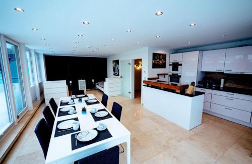 Ahrensburg Appartement | Penthouse-Wohnung I zentral I gute Anbindung