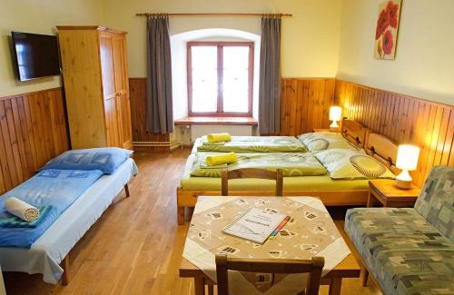 Poprad Maison | Penzión Pod bránou