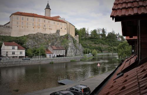 Ledec nad Sazavou Maison | Penzion a restaurace U ŘEKY