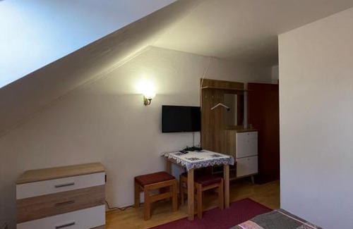 Casta Maison | Penzion Ema - Častá