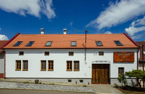 Mikulcice Appartement | Penzion Folklór na Gruntě
