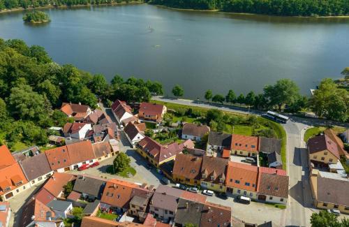 Trebon Maison | Penzion Kamenný dvůr