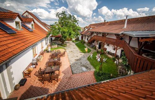 Jindrichuv Hradec Maison | Penzion Keramika
