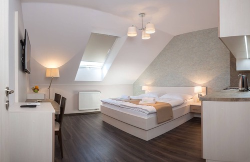Kyjov Maison | Penzion Longus