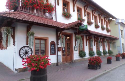 Libun Maison | Penzion Restaurace u Helferů