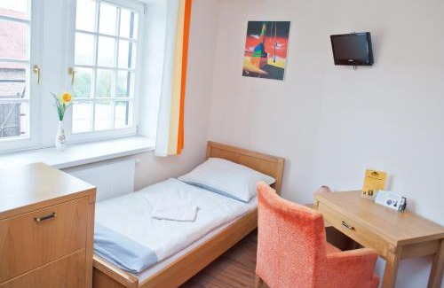 Kralovske Porici Maison | Penzion statek Bernard