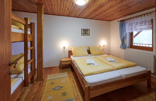 Blansko Maison | Penzion U Strakatého Koně