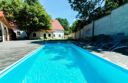 Dalesice Maison | Penzion u Zámku Dalešice pro 20 osob