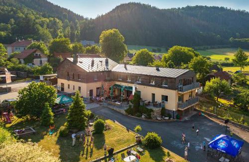 Ujcov Hôtel | Penzion Zubr