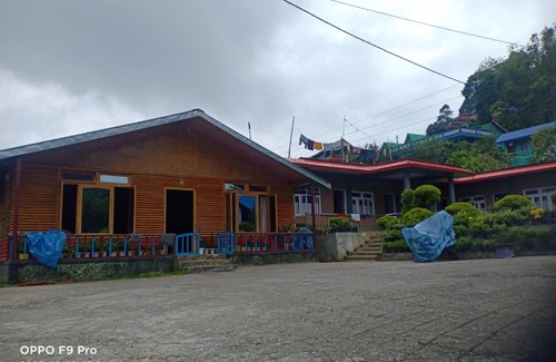 Rishop Maison | Peon Tar Home stay & Twin Inn restaurant