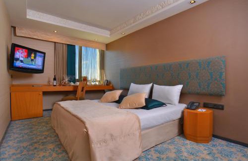 Asmali Mescit Hôtel | Pera Tulip Hotel & Spa - Istanbul Taksim Pera City Center
