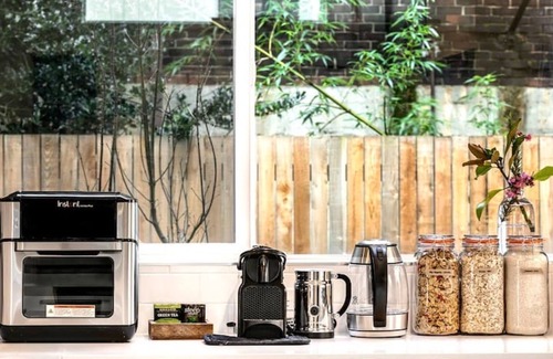 Broadway Maison | Perch - Capitol Luxe Eight: Walk Score 96! Heart of Capitol Hill