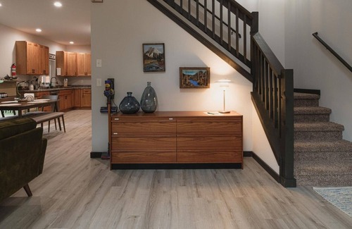 Ashford Cabine | Perch - Skatecreek Cabin: Midcentury Vintage Cabin w/ Hot Tub & Fire Pit!