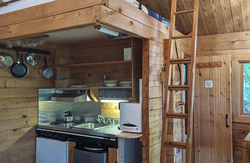 Harrisonville Chalet De Ski | Perched in the Trees, Very Private, Screened in Porch with view