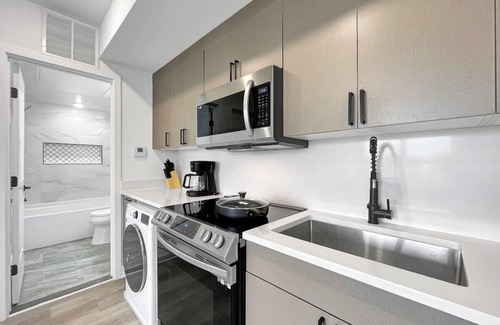 Brookland Lit Et Petit-Déjeuner | Perfect 1 BD Brookland Home w City Skyline View