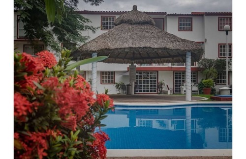 Puente del Mar Maison | Perfect 3 Floor Home w/Private Covered Balcony