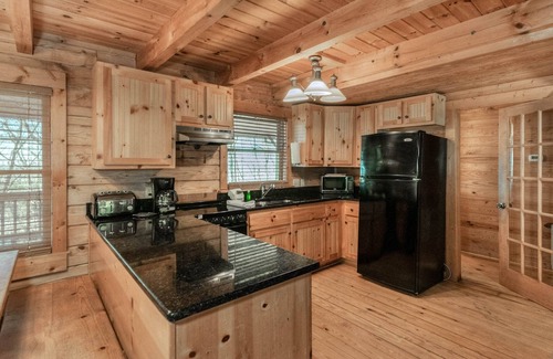 Pine Mountain Cabine | El Capitan (16A) ~ Parfait pour les familles nombreuses / multiples