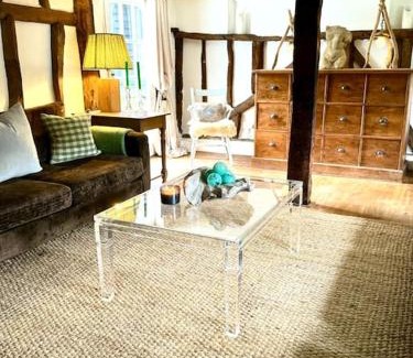 Fyfield Maison | Perfect country cottage retreat!