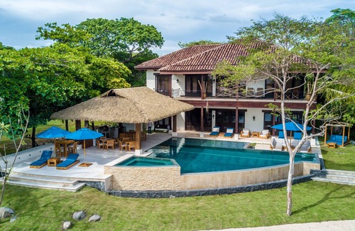 Tamarindo Maison | Accueil Front de mer exquis pour 24 avec jacuzzi chaud