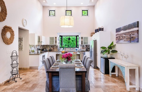 Tamarindo Maison | Belle maison moderne de 5 chambres à coucher, à pied de la plage