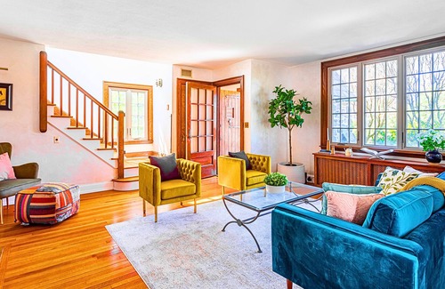 Tallman Maison | Perfect Family Retreat w/ Pool - Victorian style